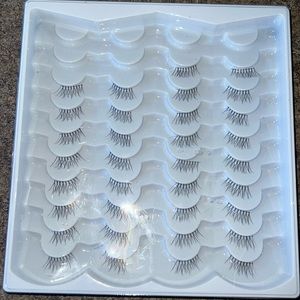 17 pairs half lashes